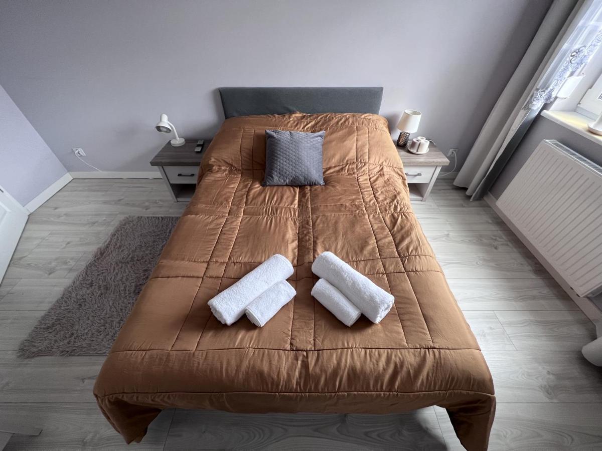 Apartament Z Tarasem Na Osiedlu Rakownica Jelenia Gora Ngoại thất bức ảnh
